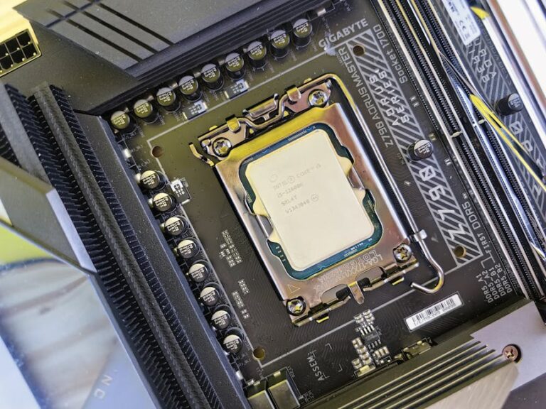 Modern CPU power management diagram illustrating DVFS, Turbo Boost, and thermal limits in a deep dive context on Pexels.